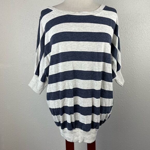 NWT Decoded Gray and Blue Striped Top Size L - Picture 4 of 6